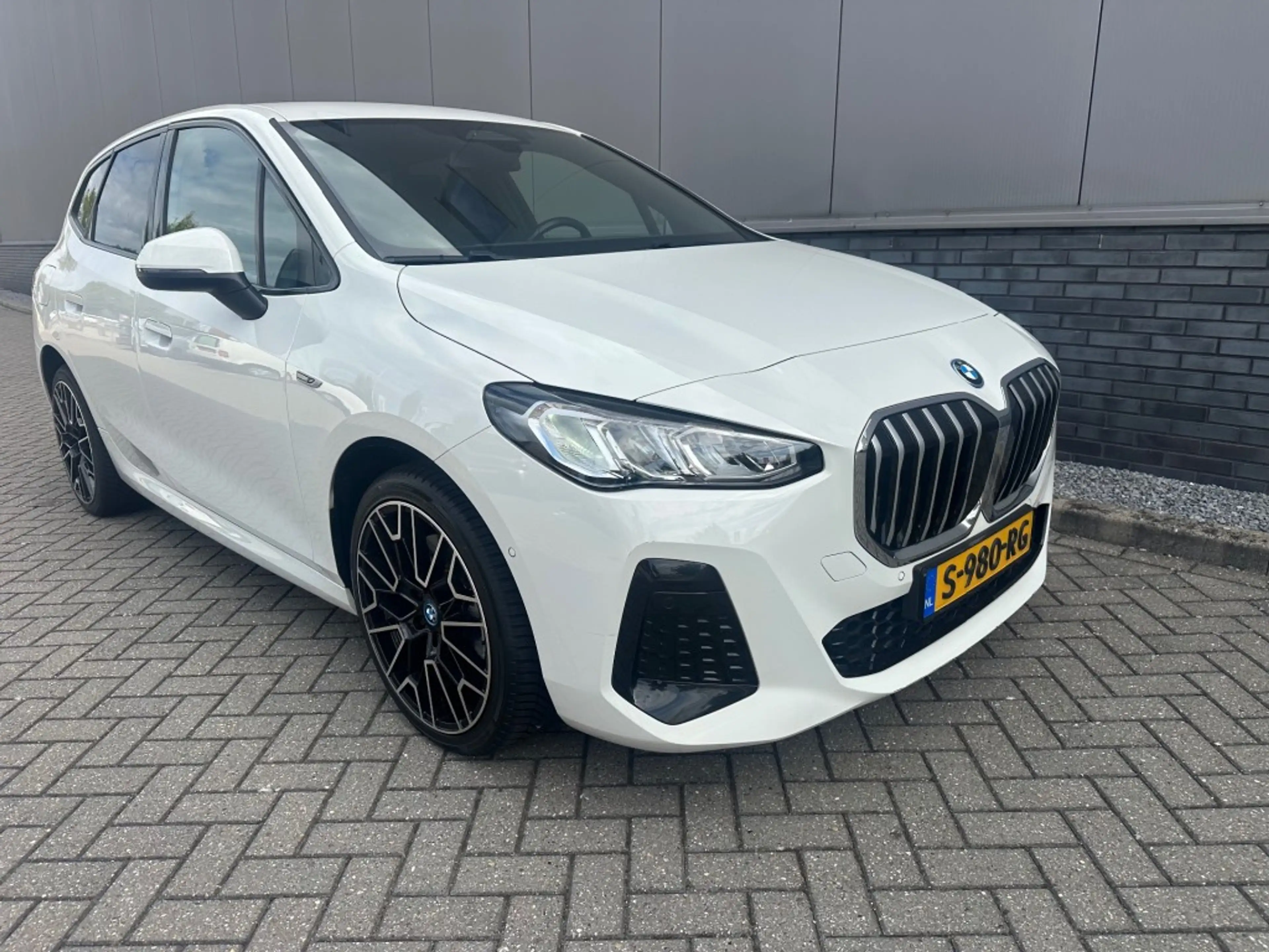 BMW 230 M-Sport 326PK plug in Ned auto — photo 2