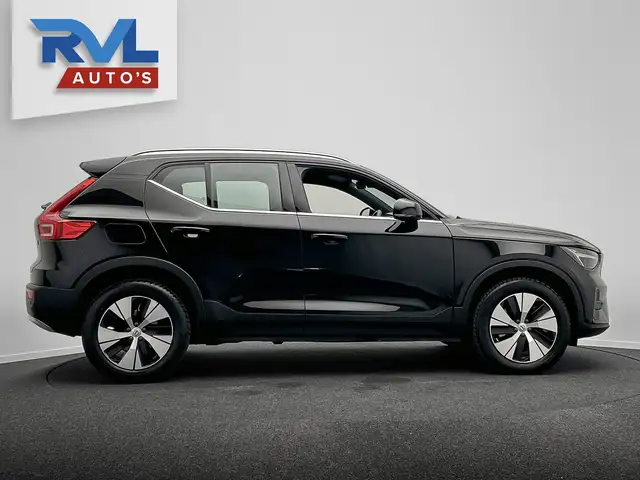 Volvo XC40 view 23