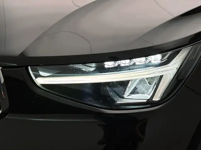 Volvo XC40 view 26