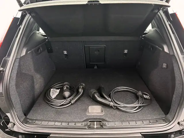 Volvo XC40 view 16