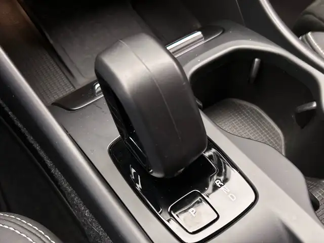 Volvo XC40 view 14