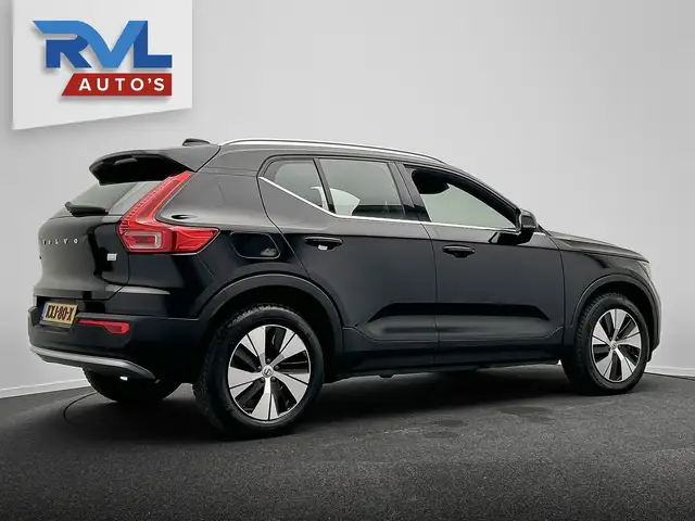 Volvo XC40 view 22
