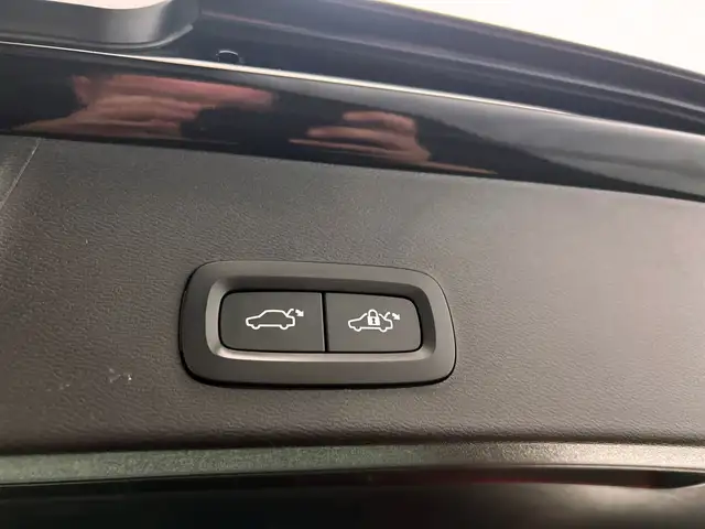 Volvo XC40 view 17
