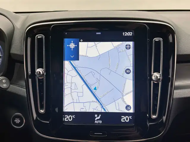 Volvo XC40 view 12