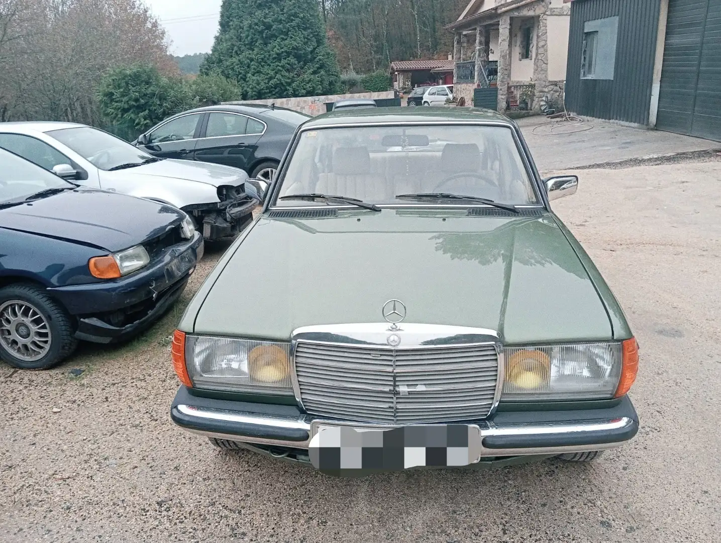 Mercedes-Benz 300 300D - 1