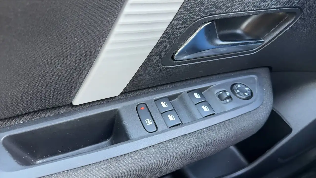 Citroen C4 Berline — photo 23