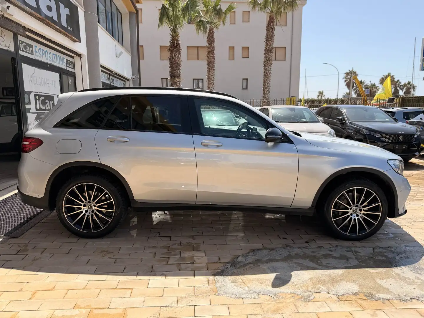 Mercedes-Benz GLC 220 D PREMIUM 4MATIC AUTO - foto 2