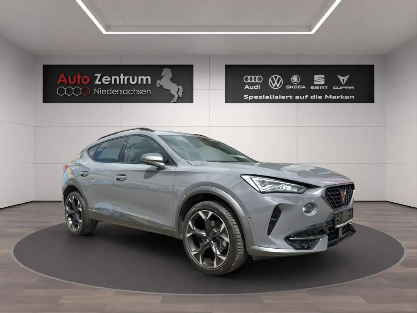 CUPRA Formentor 1.5 TSI DSG CarPlay Kamera*ACC*Virtual*VOLL-LED Grijs - 1