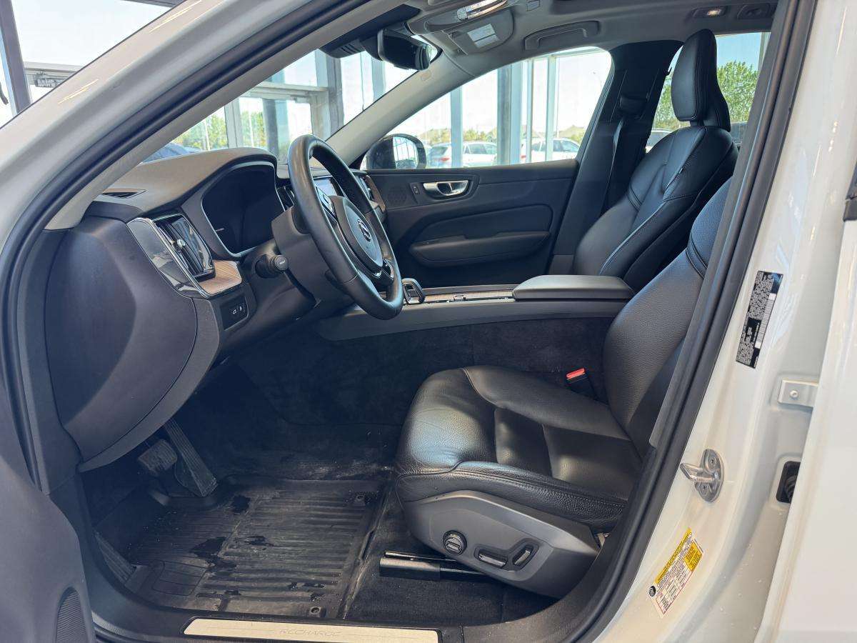 2024 Volvo XC60 T8 PHEV AWD PLUS DARK THEME TOIT PANORAMIQUE CUIR thumb 10