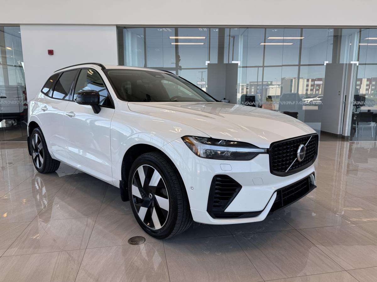 2024 Volvo XC60 T8 PHEV AWD PLUS DARK THEME TOIT PANORAMIQUE CUIR