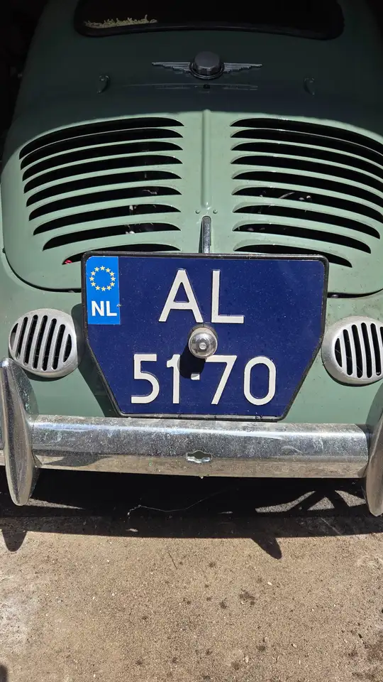 Renault 4CV bouwjaar 1954, foto 2