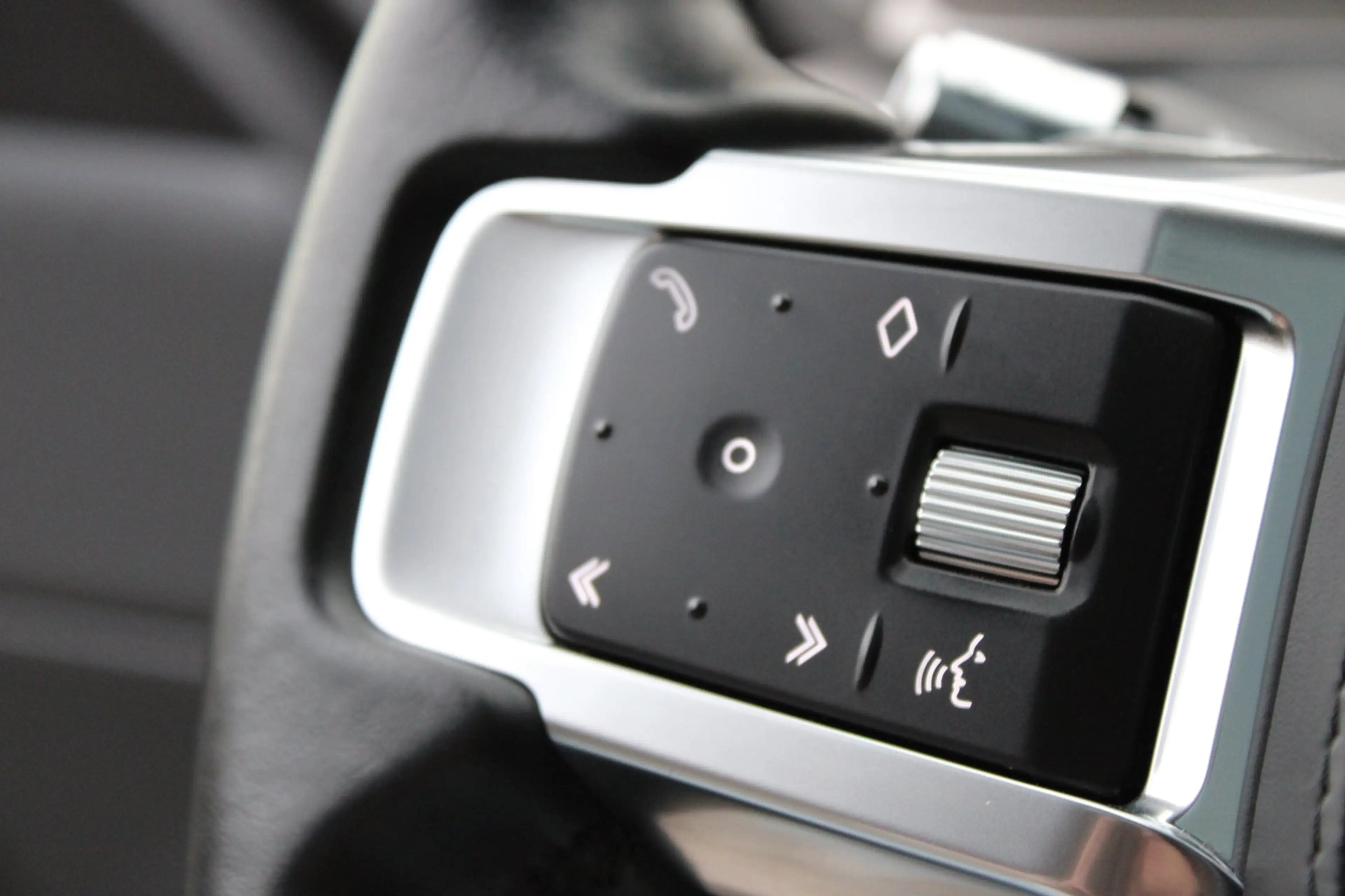 Land Rover Discovery 3.0 D300 R-Dynamic HSE | Full options | Grijs kent — photo 9