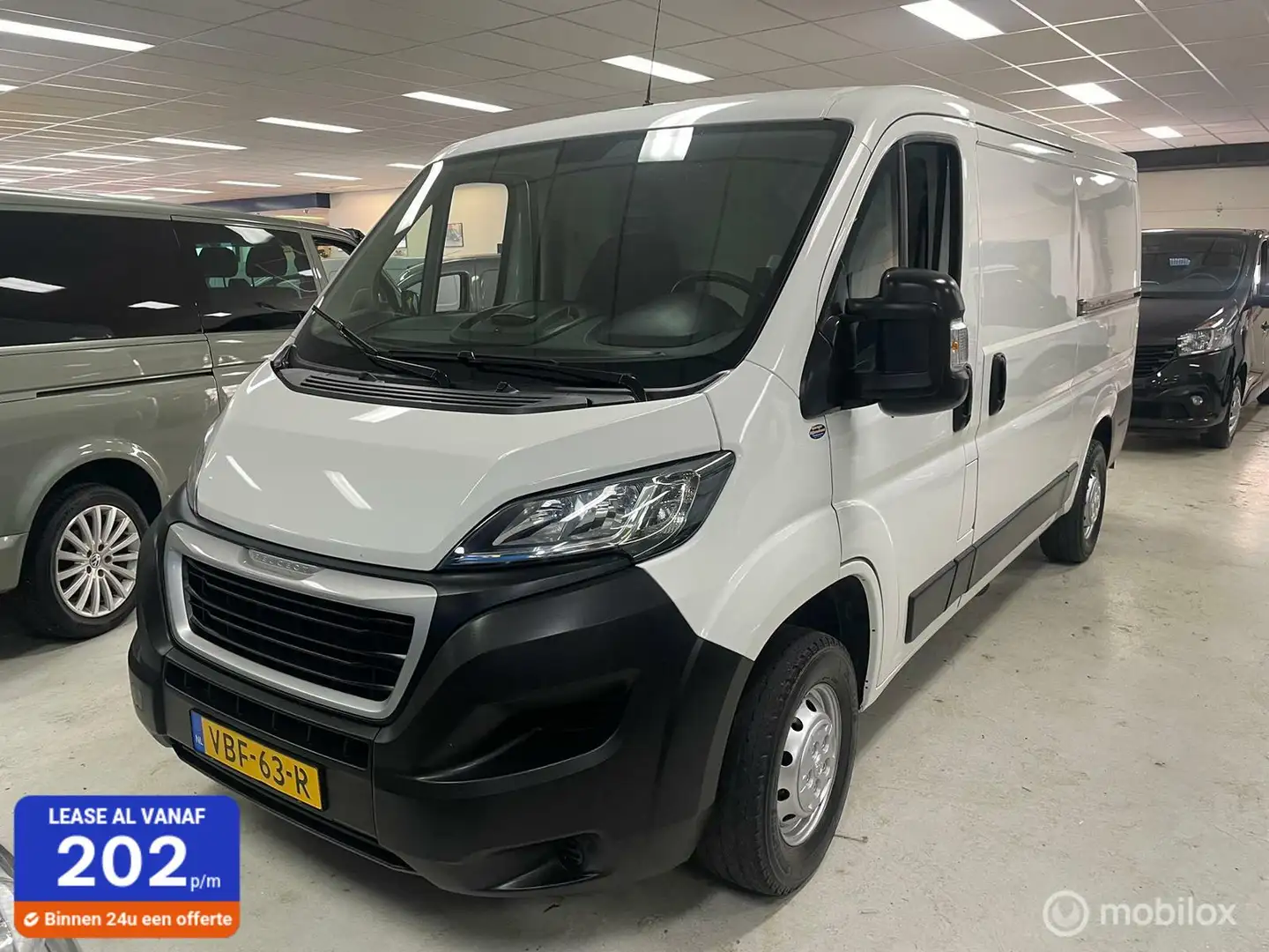Peugeot Boxer Bestel 333 2.0 BlueHDI L2H1 Pro Blanc - 1