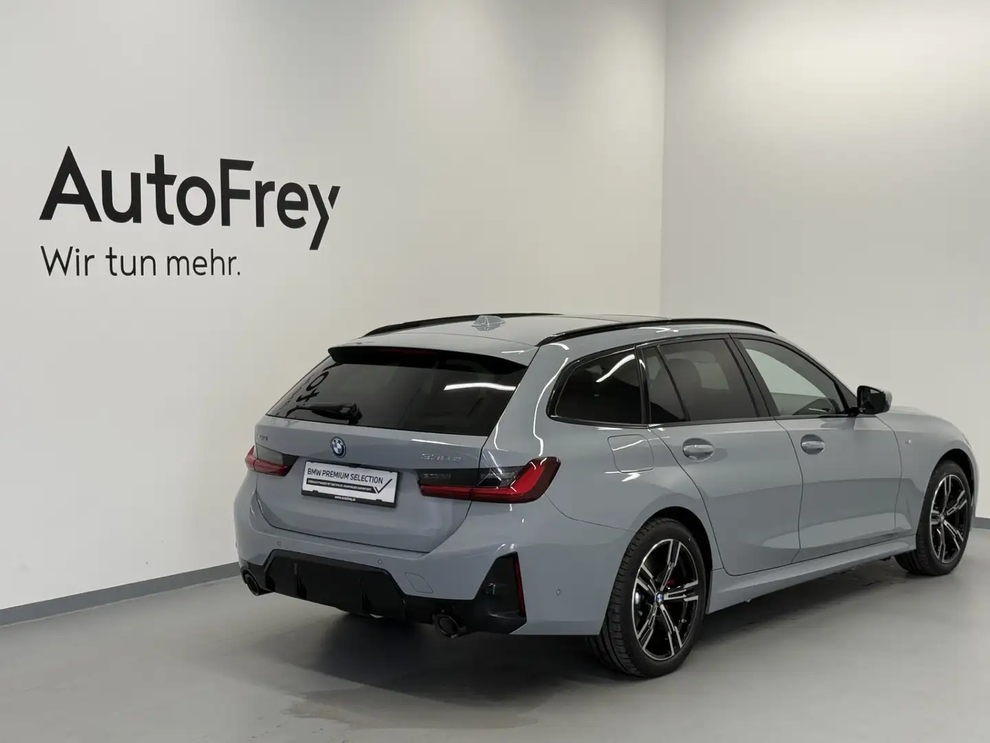 BMW 330 330e xDrive Grau - 2