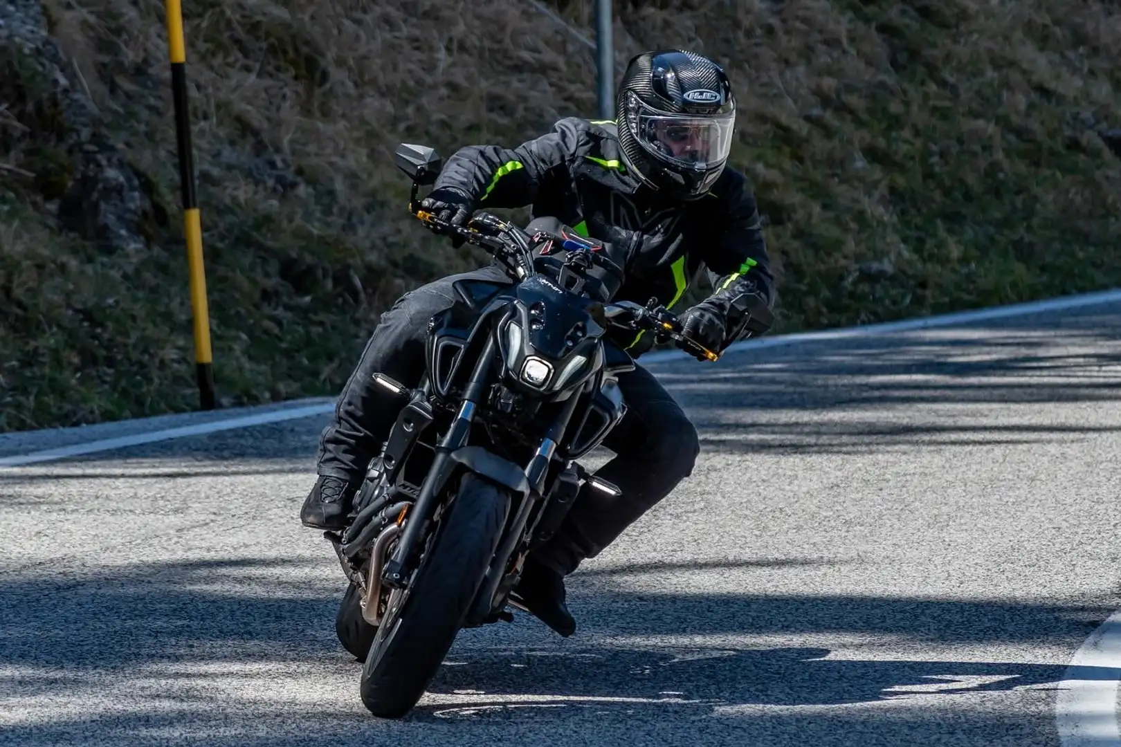 Yamaha MT-07 - 2