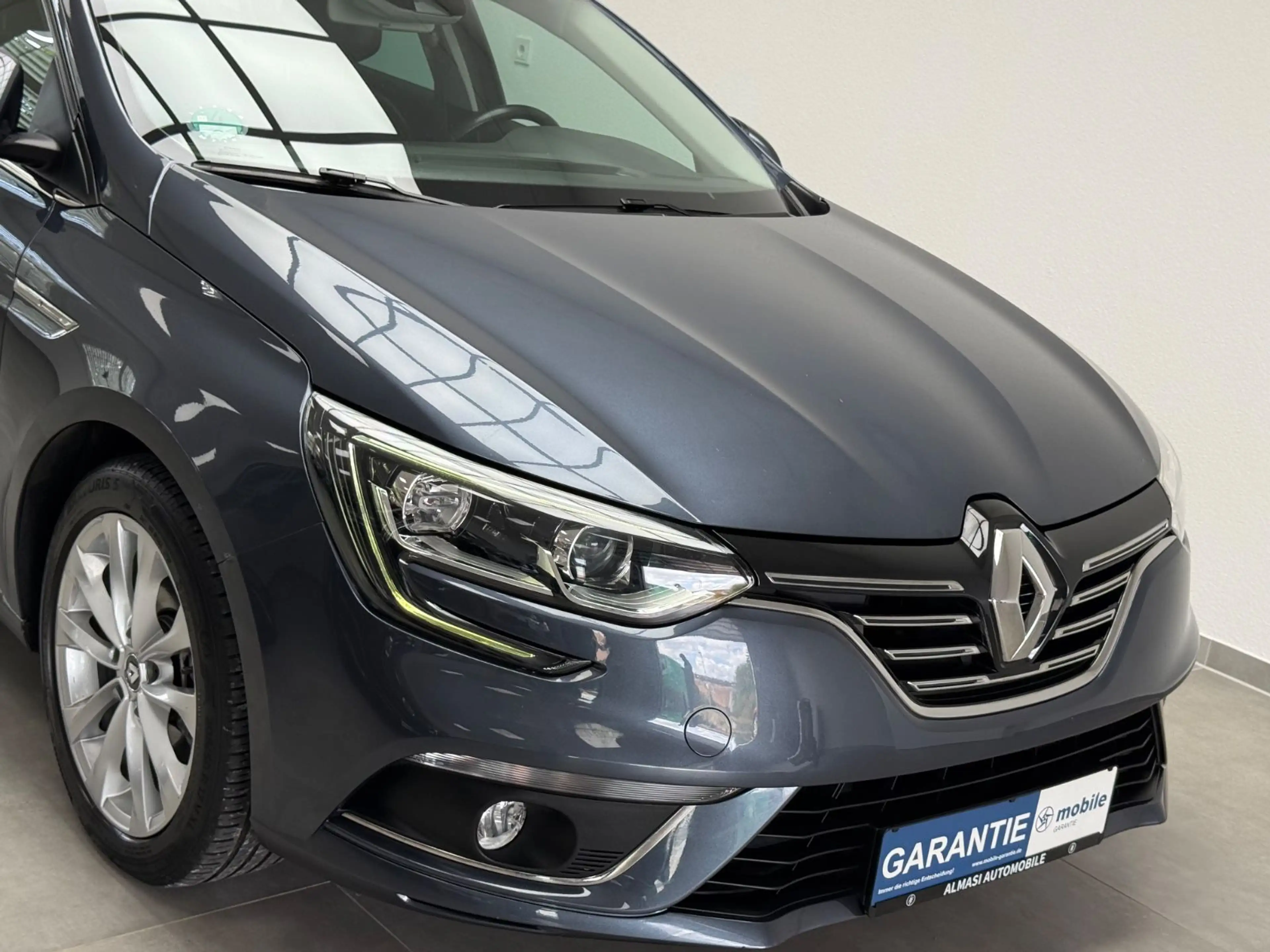 Renault Megane IV Grandtour Intens | LED | AHK | 8 Räder — photo 12