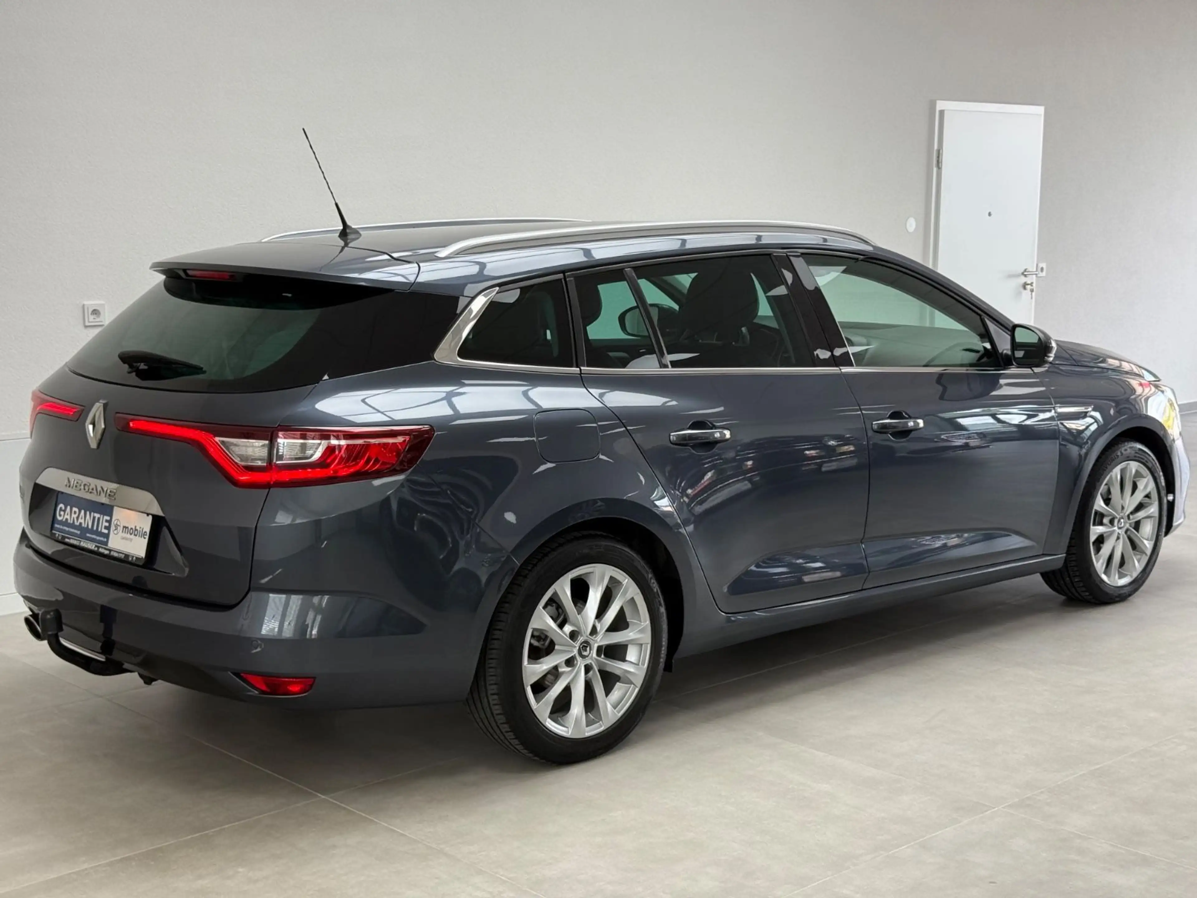 Renault Megane IV Grandtour Intens | LED | AHK | 8 Räder — photo 3