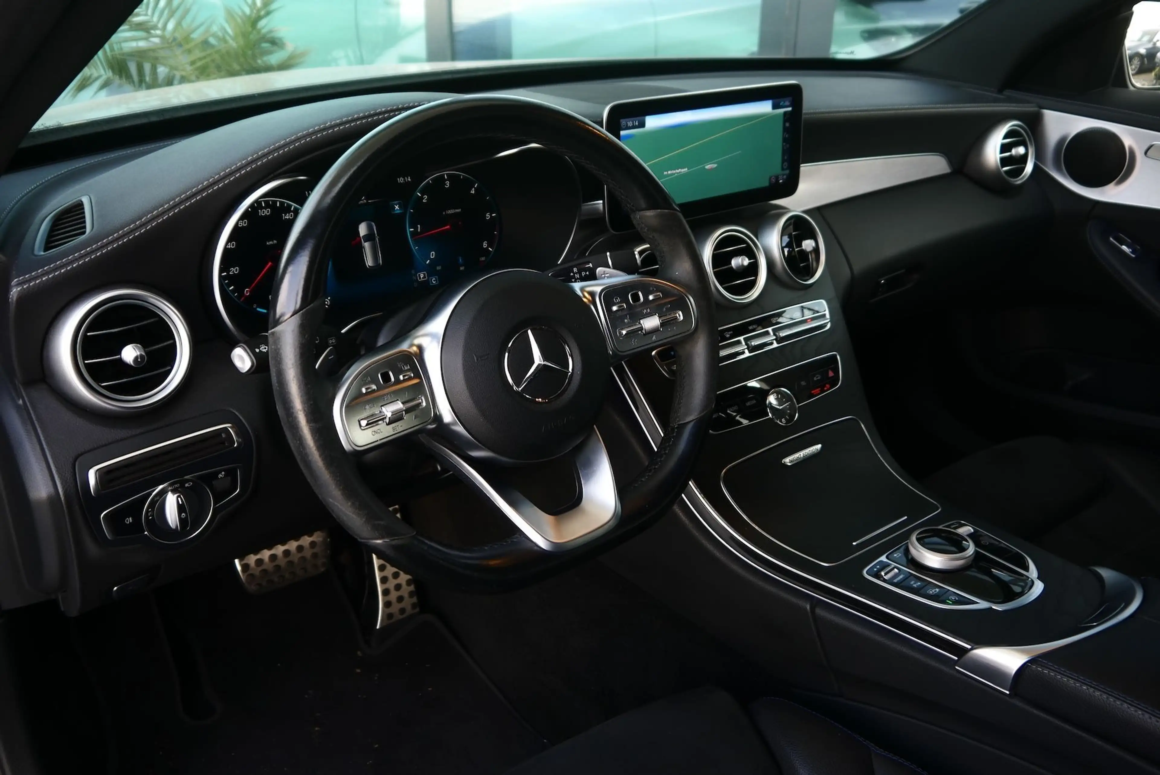 Mercedes-Benz C 220 d AMG Line Aut. * Premium Plus & Night Edition* — photo 10