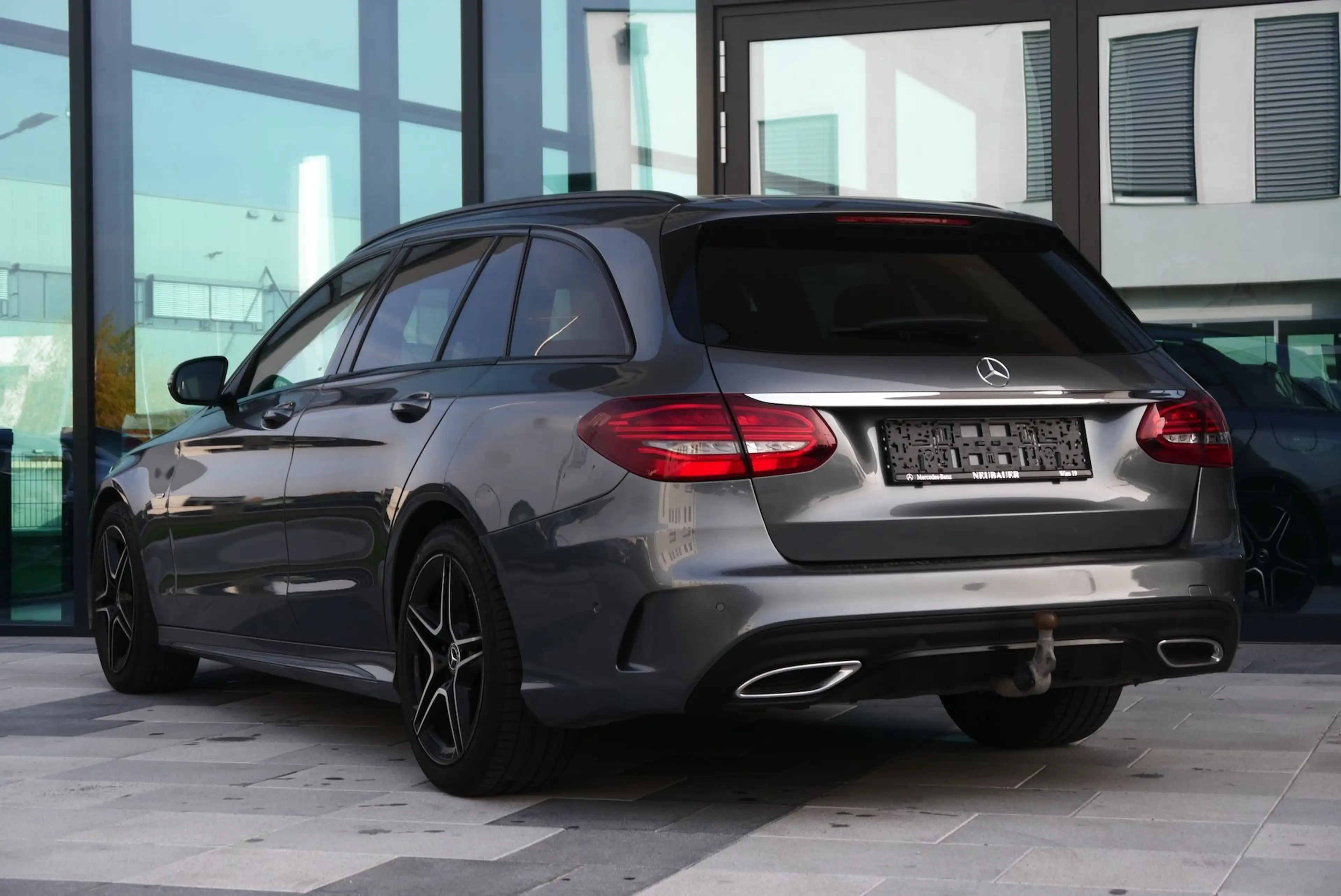Mercedes-Benz C 220 d AMG Line Aut. * Premium Plus & Night Edition* — photo 9