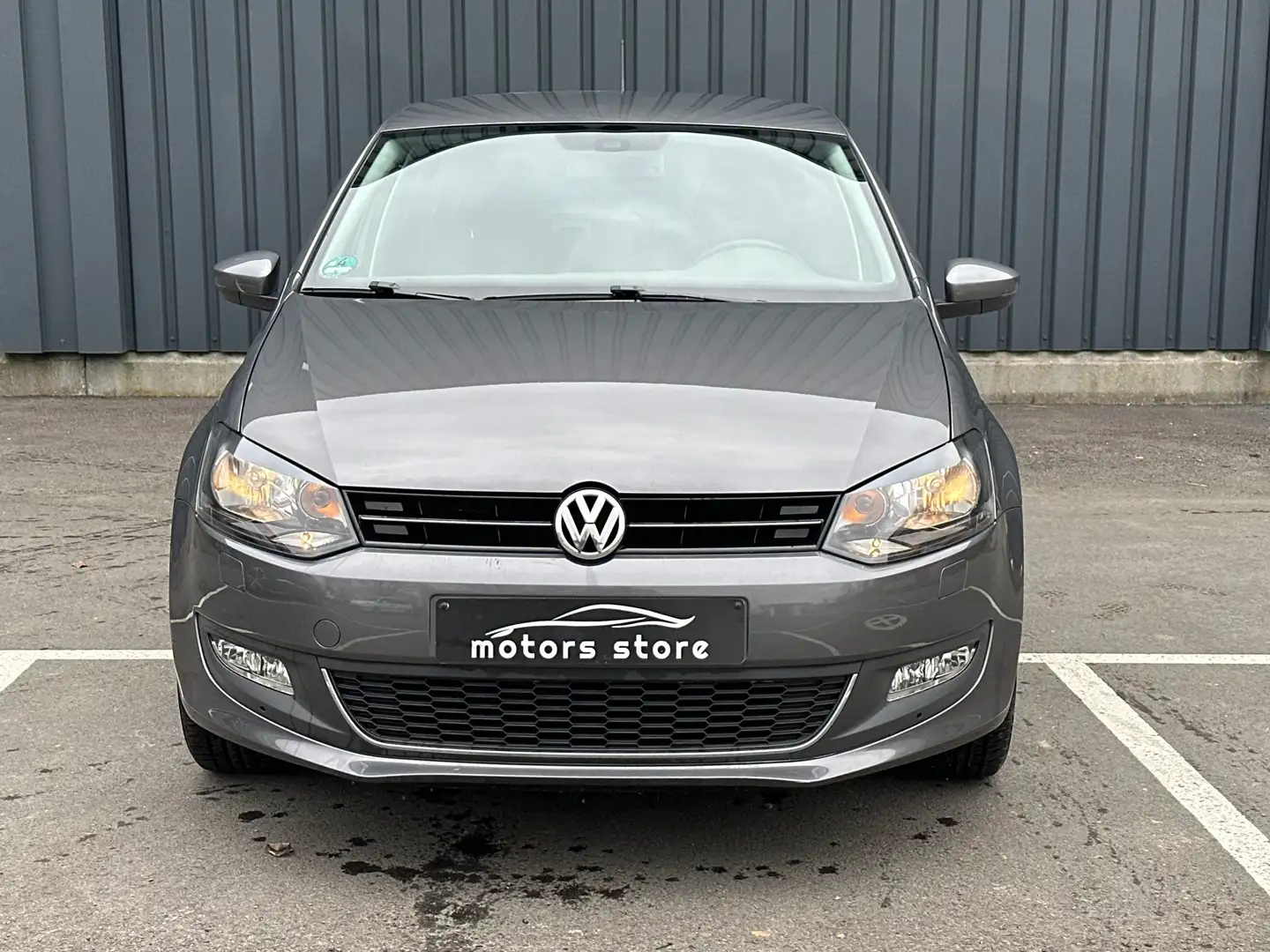 Volkswagen Polo 1.2i life Edition//53000 km//garantie 12 mois Gris - 1
