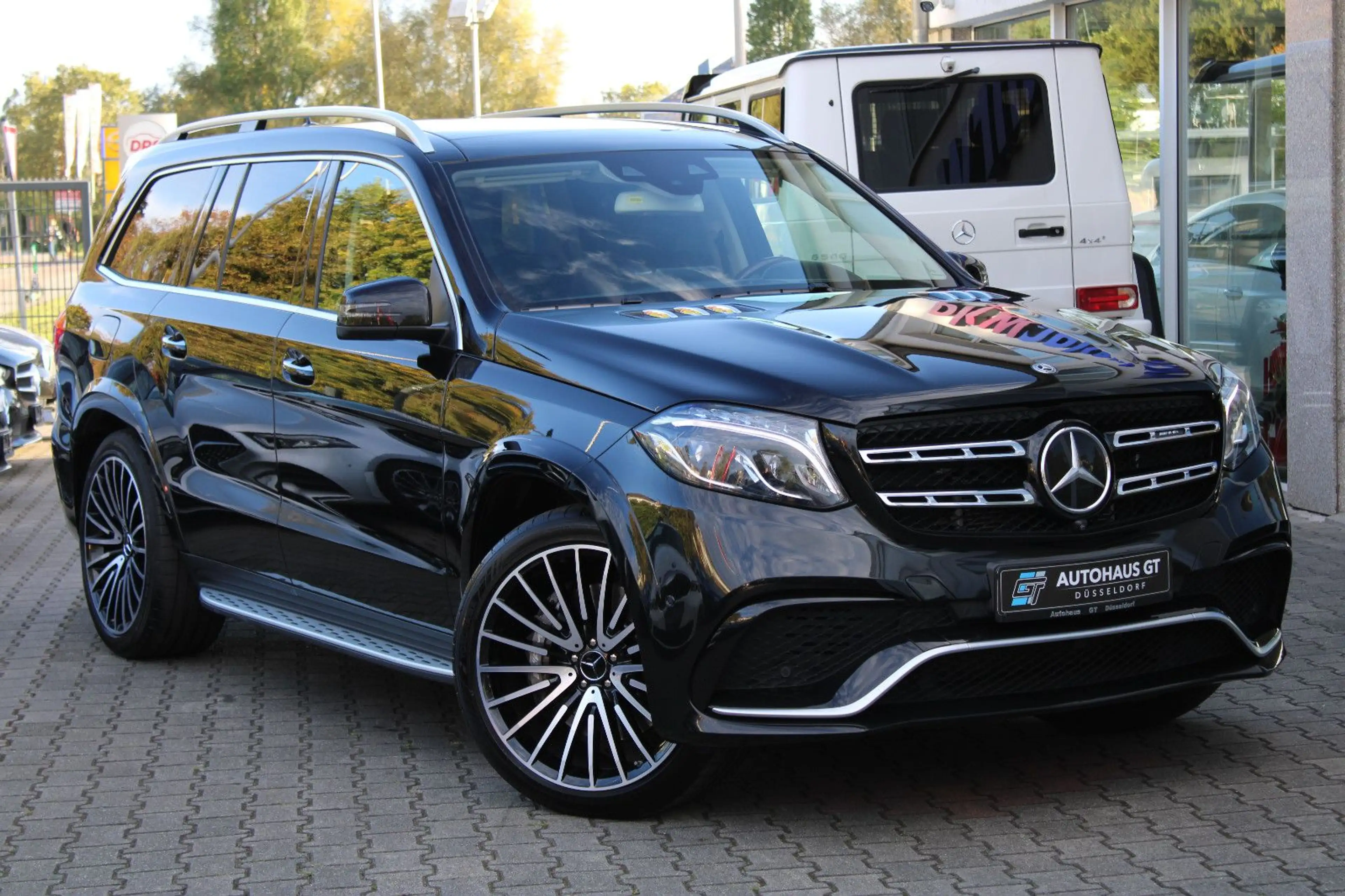 Mercedes-Benz GLS 63 AMG AMG 4M/7Sitz/Glasd/Distr/360°K/Standh/AHK — photo 3