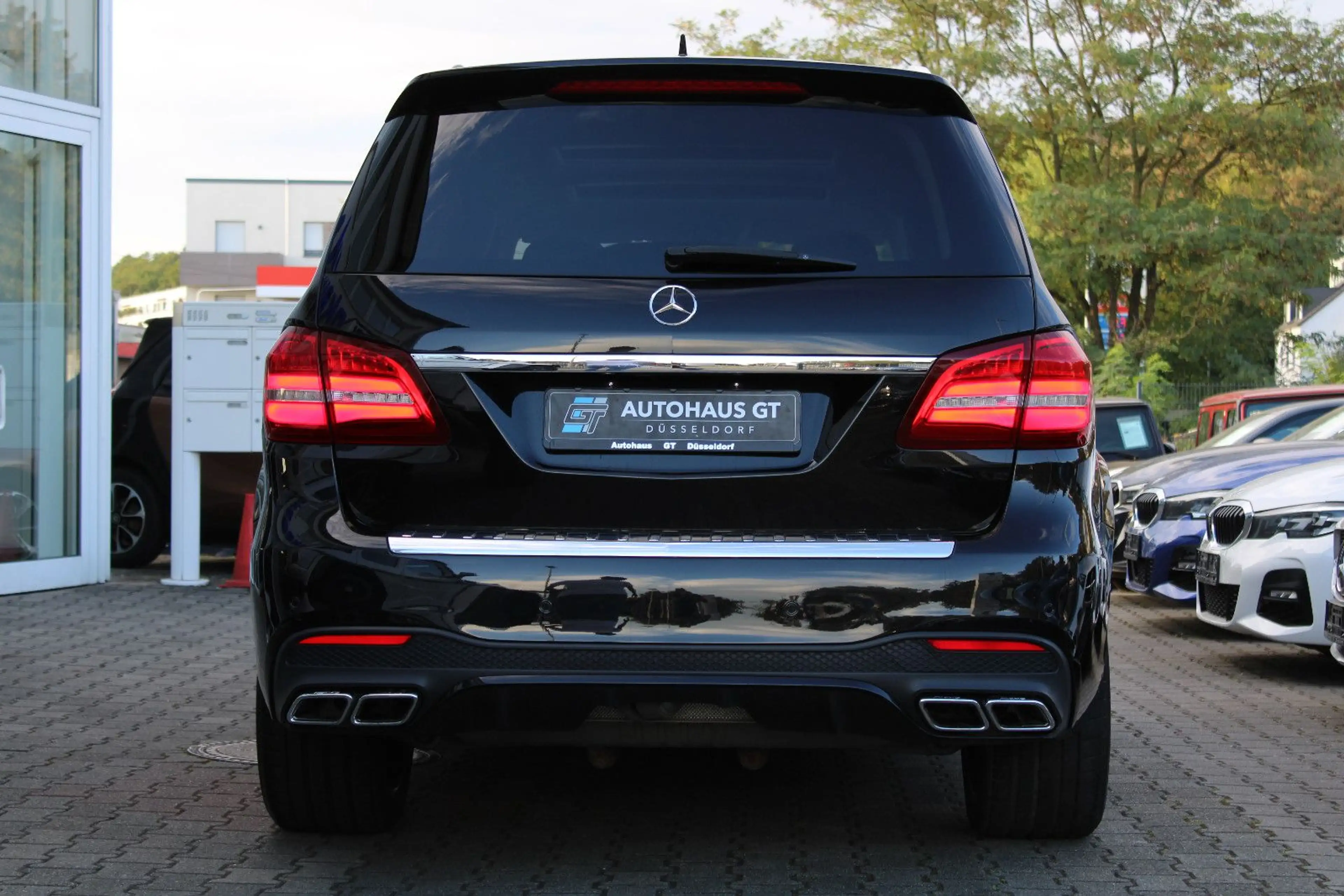 Mercedes-Benz GLS 63 AMG AMG 4M/7Sitz/Glasd/Distr/360°K/Standh/AHK — photo 10