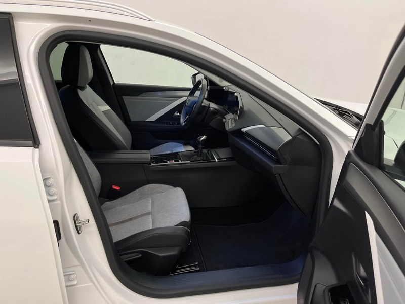 Opel Astra L Sports Tourer 1.5 D Business Elegance — photo 9