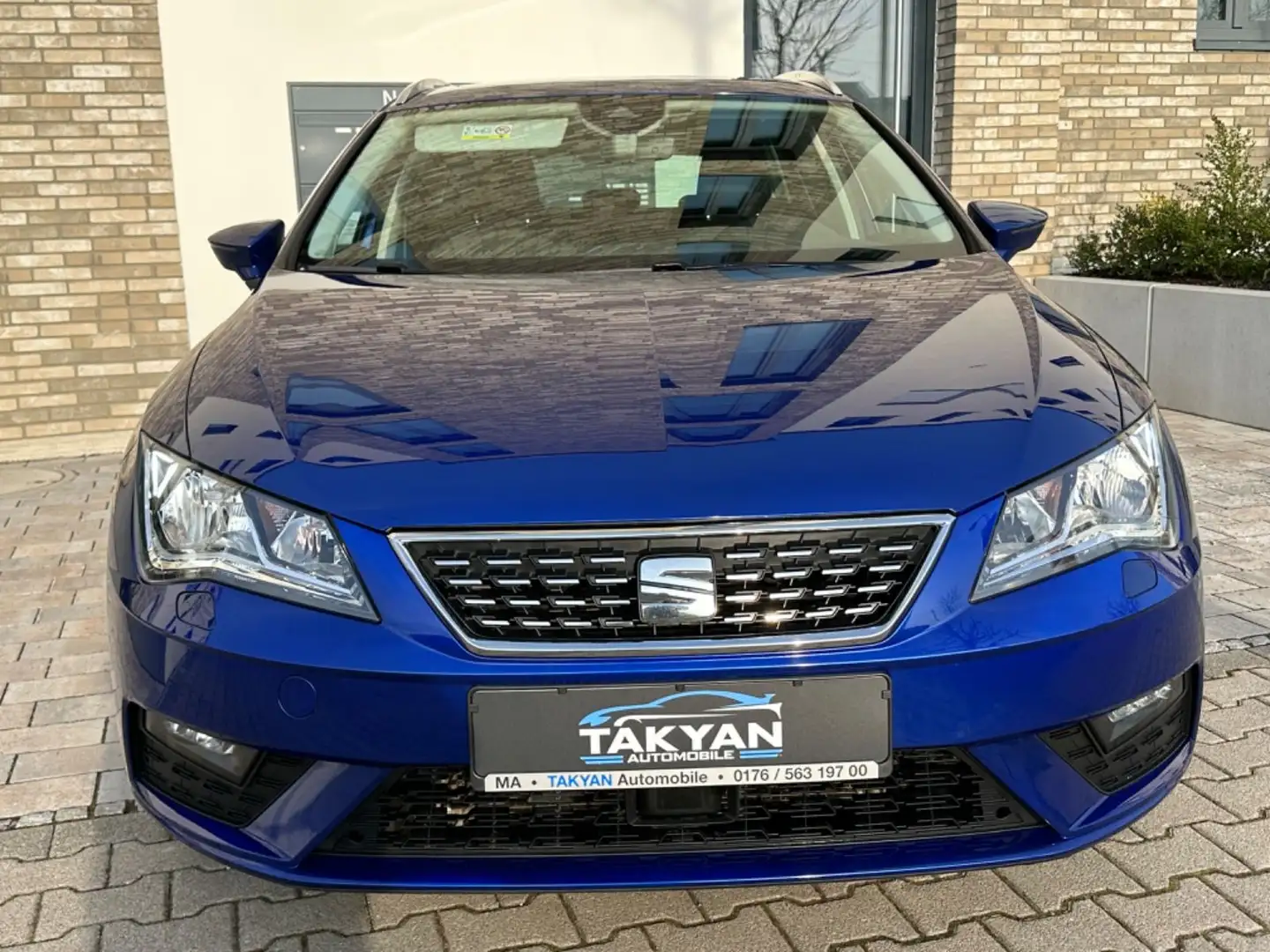 SEAT Leon ST Xcellence*1.Hand*85 tkm*Panoramadach* Blau - 2