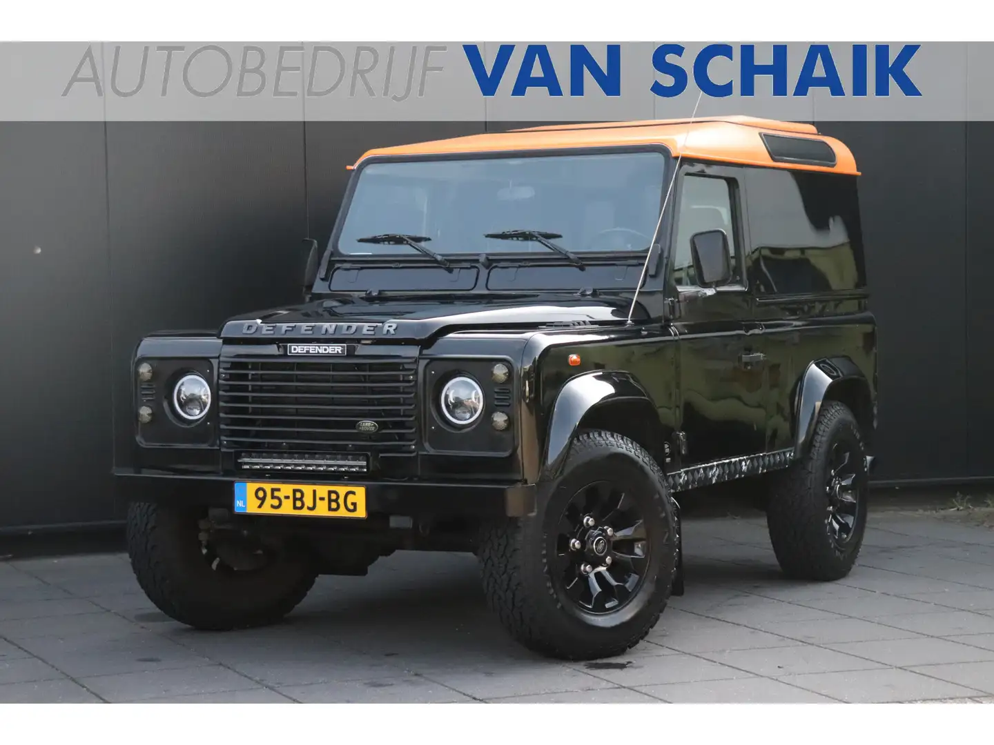 Land Rover Defender 2.5 Td5 HT 90" | ELEK. RAMEN | TREKHAAK | LED | VO Fekete - 1