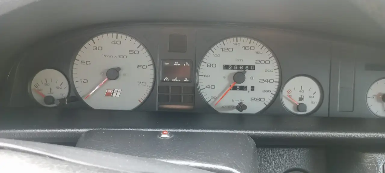 Audi 100 S4 2.2, foto 12