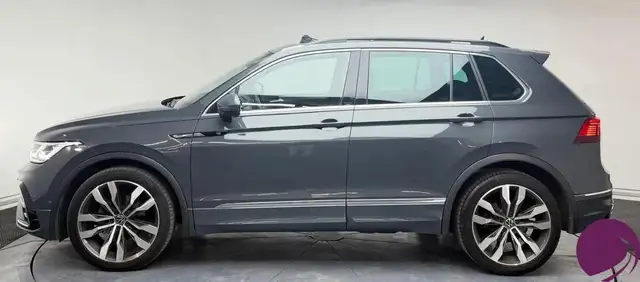 Volkswagen Tiguan view 3