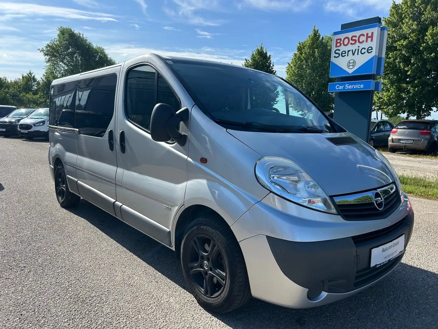Opel Vivaro Combi L2H1 2,0 CDTI, 9 Sitzer, Pickerl NEU 03/26, Grau - 2