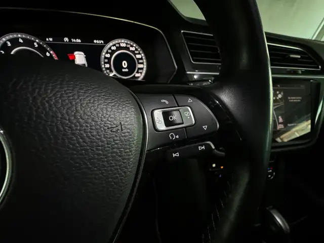 Volkswagen Tiguan view 14