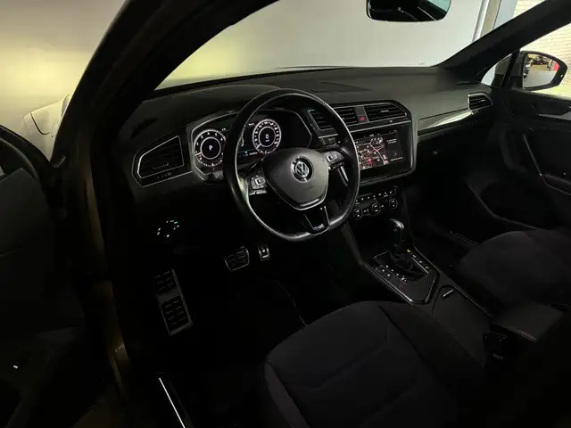 Volkswagen Tiguan view 5