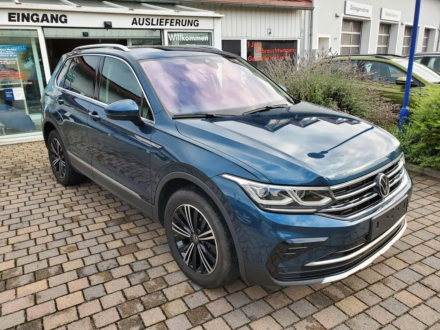 Volkswagen Tiguan Elegance 4Motion Matrix DiscoverPro BusinessPremiu Bleu - 2