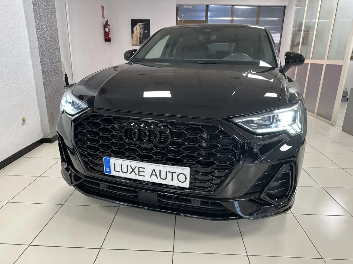 Audi Q3 Sportback 45 TFSIe Black line S-tronic Negro - 2