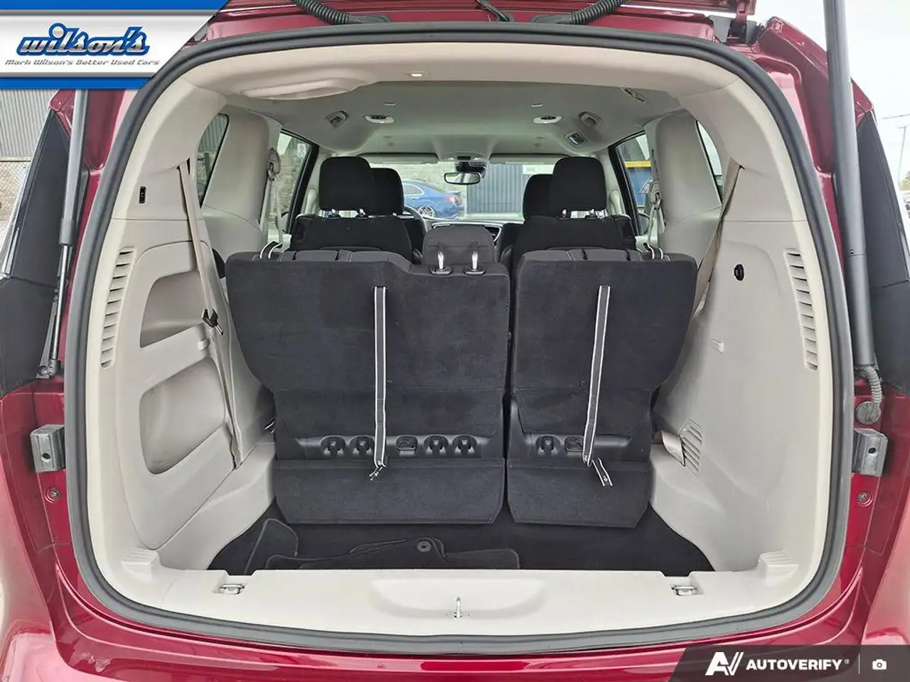 Chrysler Grand Caravan снимка Chrysler Grand Caravan