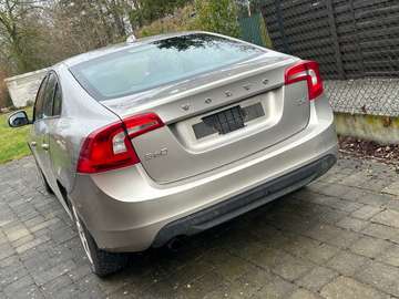 S60 1.6 D2 Momentum Start/Stop