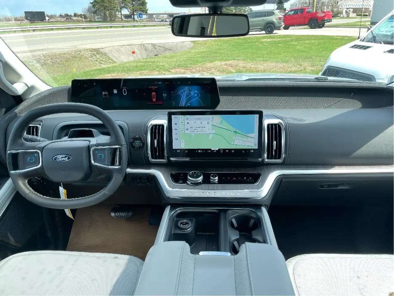 Ford Expedition снимка Ford Expedition