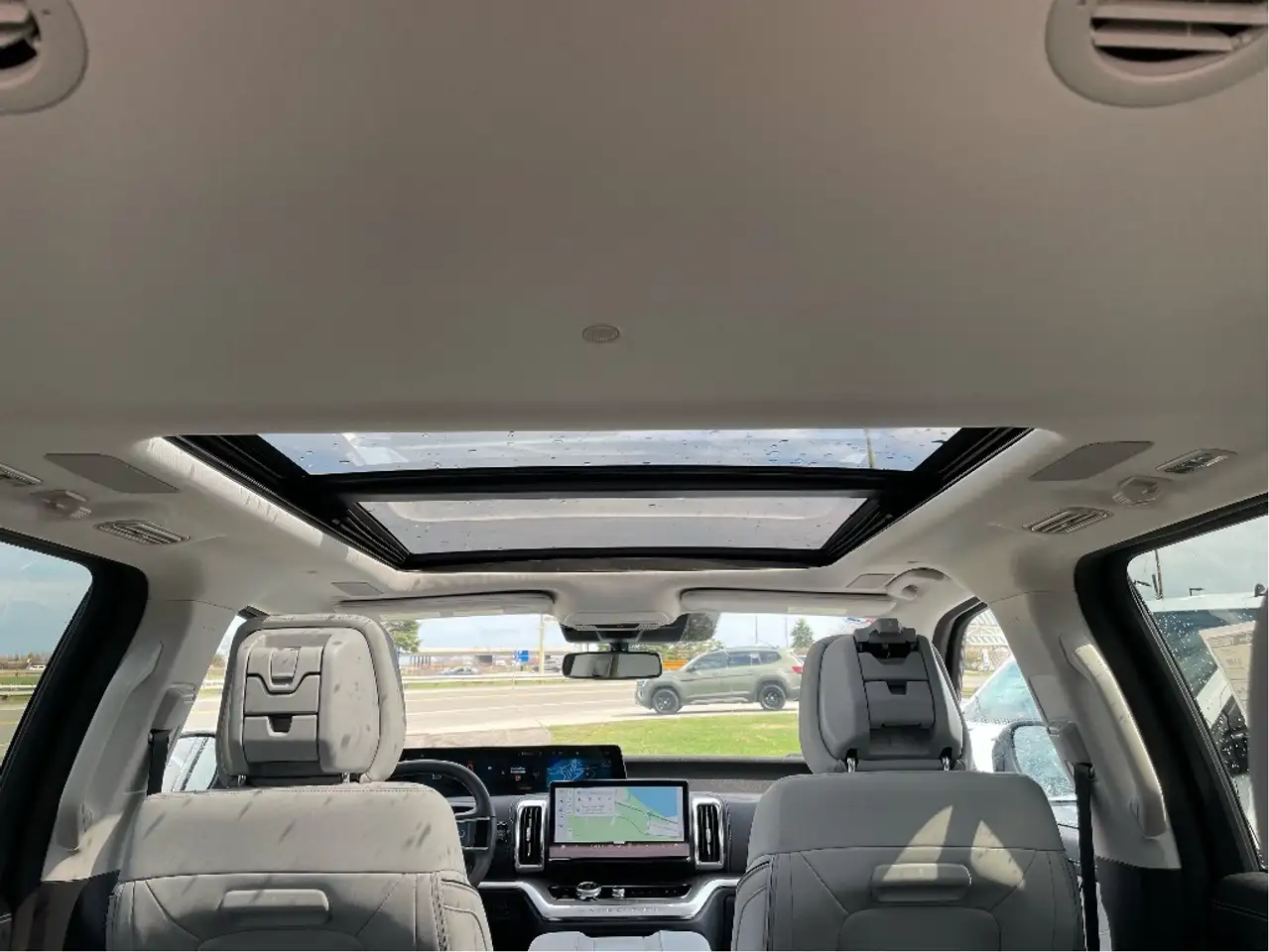 Ford Expedition снимка Ford Expedition