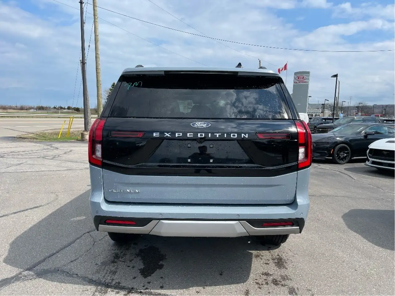 Ford Expedition снимка Ford Expedition