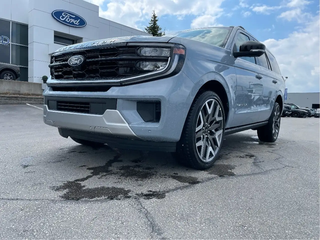 Ford Expedition снимка Ford Expedition