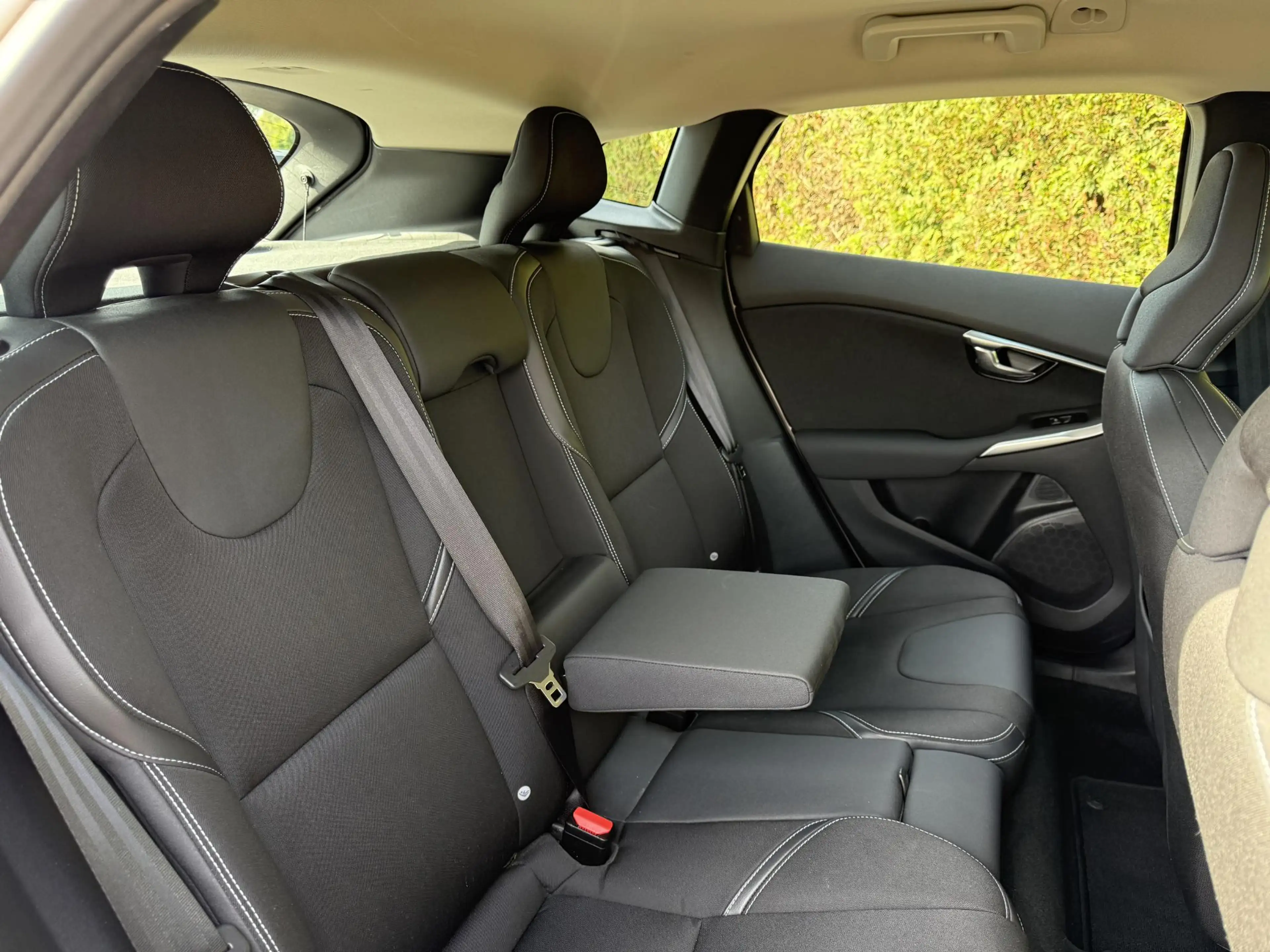 Volvo V40 T2 Nordic+ RTI Automaat — photo 8