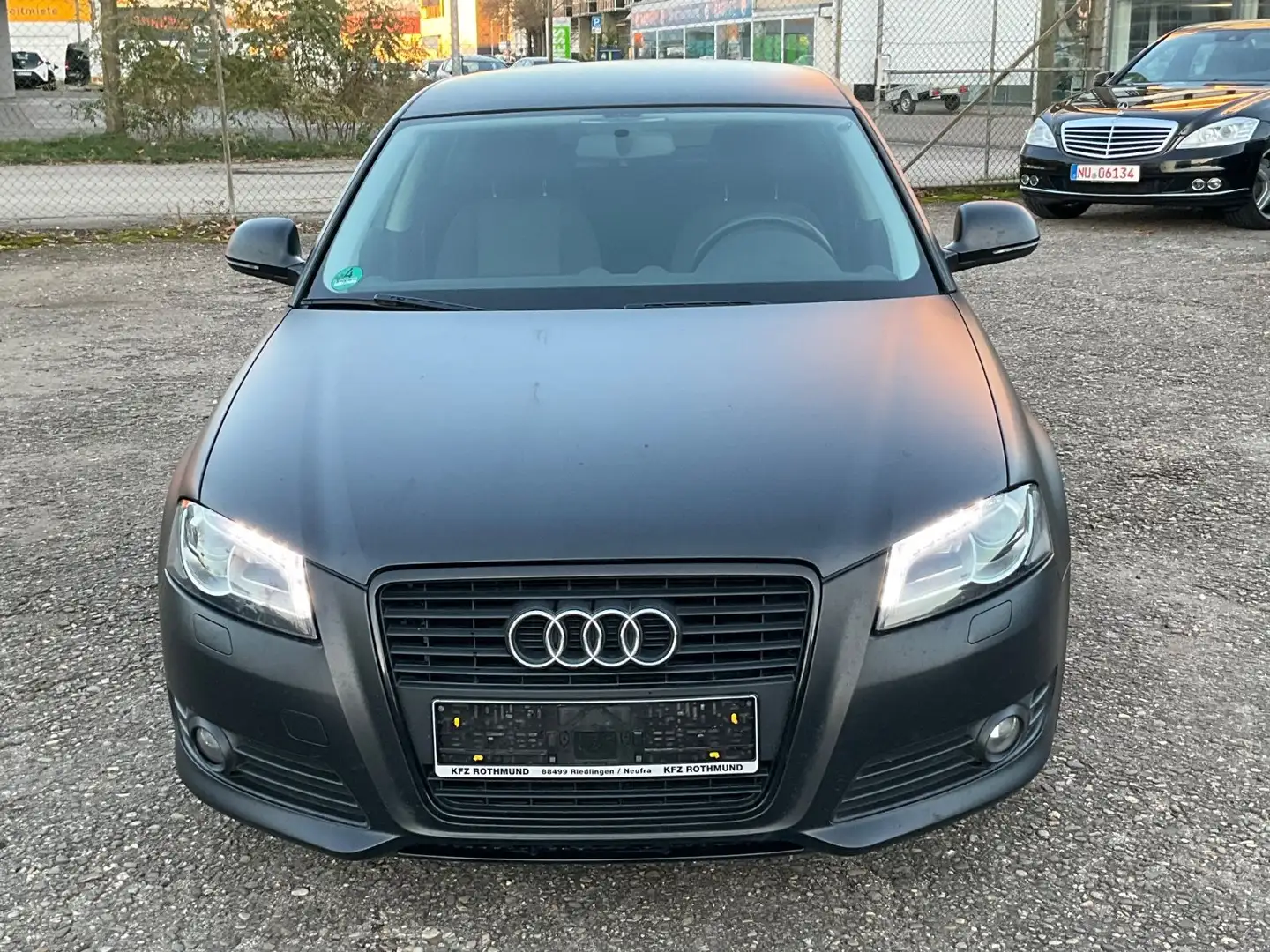 Audi A3 Sportback 1.4 TFSI Attraction * Schwarz/Matt Schwarz - 2