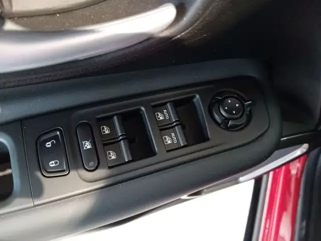 Jeep Renegade view 13