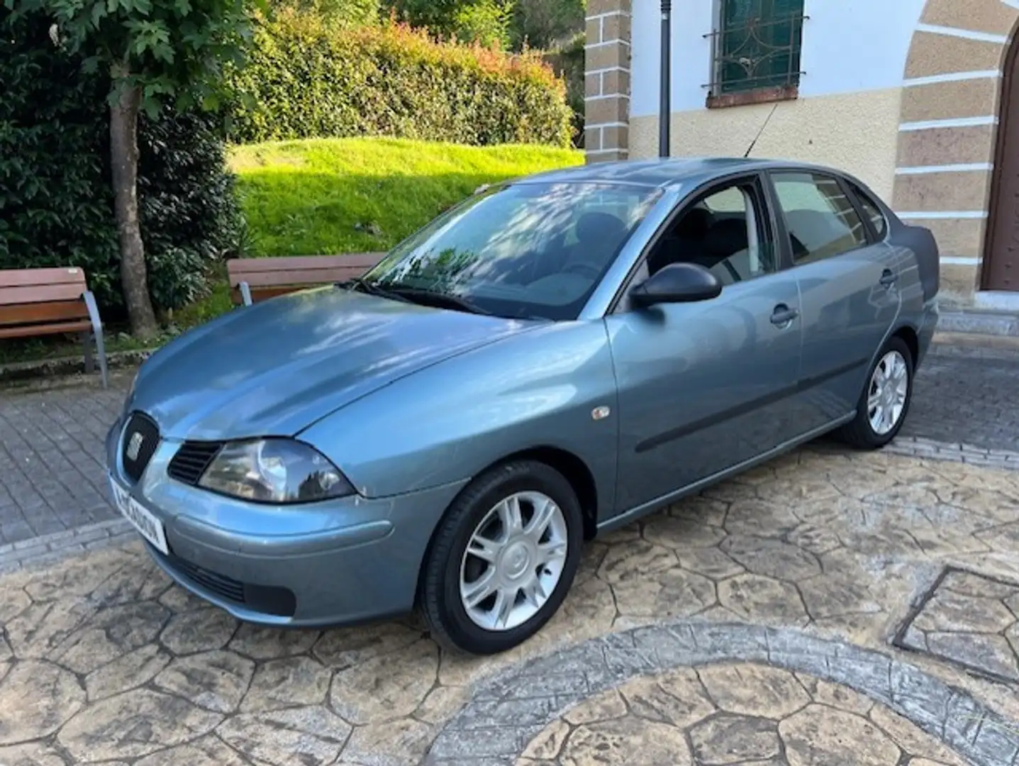 SEAT Cordoba 1.9TDI Sport Bleu - 1