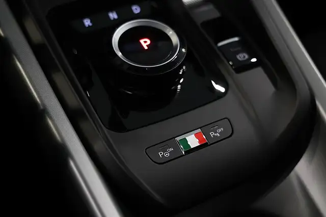 Alfa Romeo Tonale 1.5 175PS Ibrida FWD VELOCE MY26 Ansicht 23