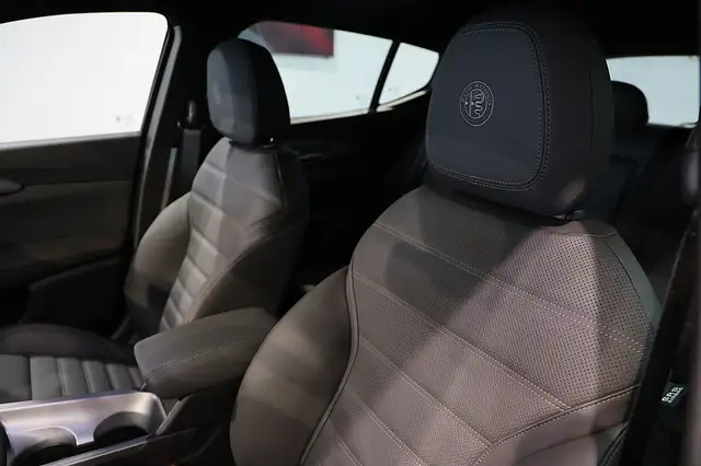 Alfa Romeo Tonale 1.5 175PS Ibrida FWD VELOCE MY26 Ansicht 10