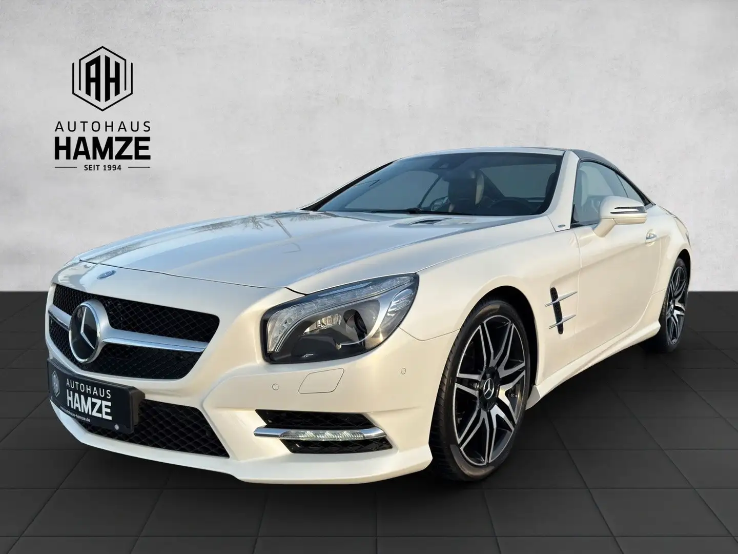 Mercedes-Benz SL 400 2LOOK Edition AMG|Massage|Panorama|Logic7 Weiß - 1