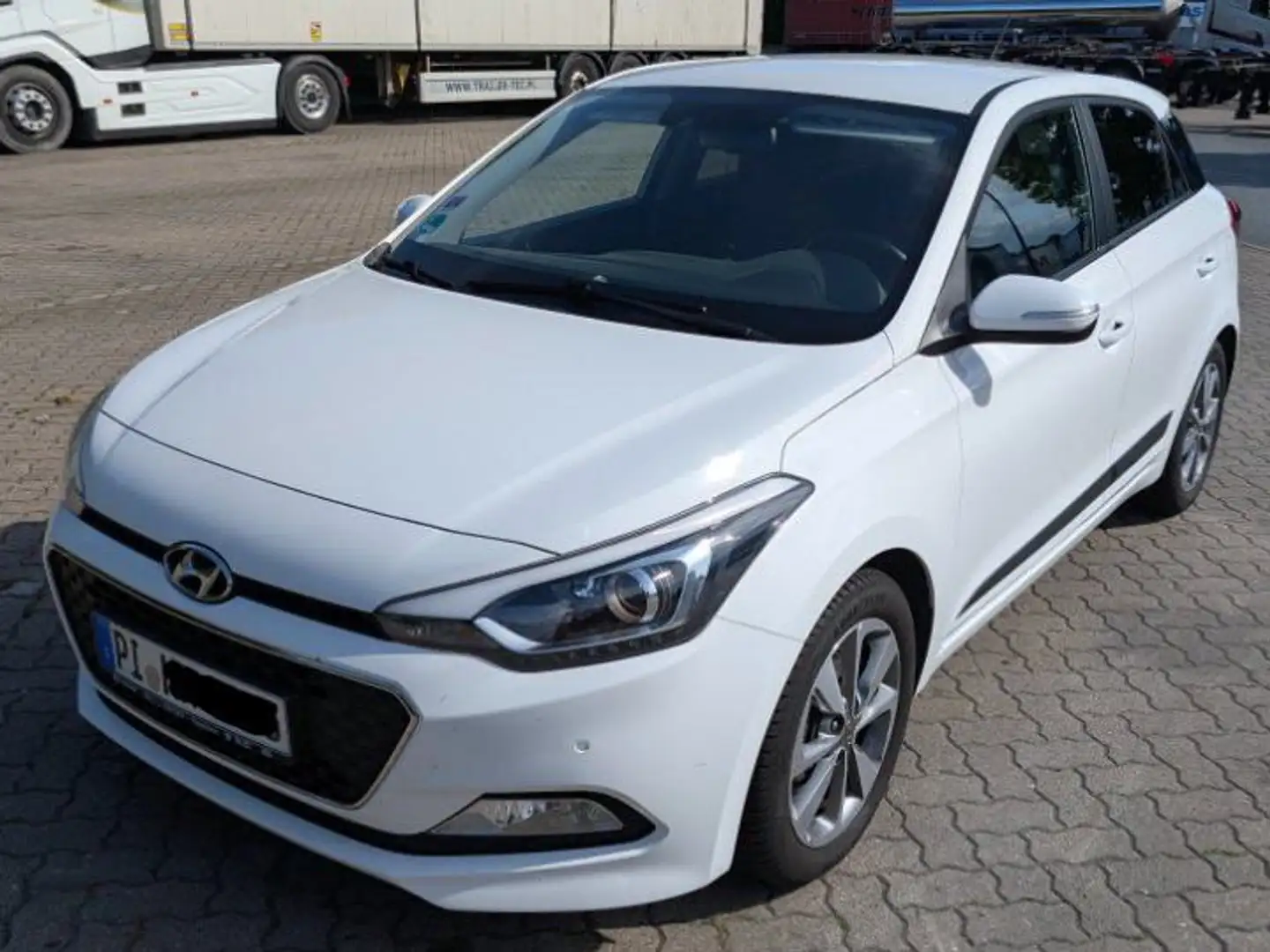 Hyundai i20 i20 1.4 CRDi Style Weiß - 1